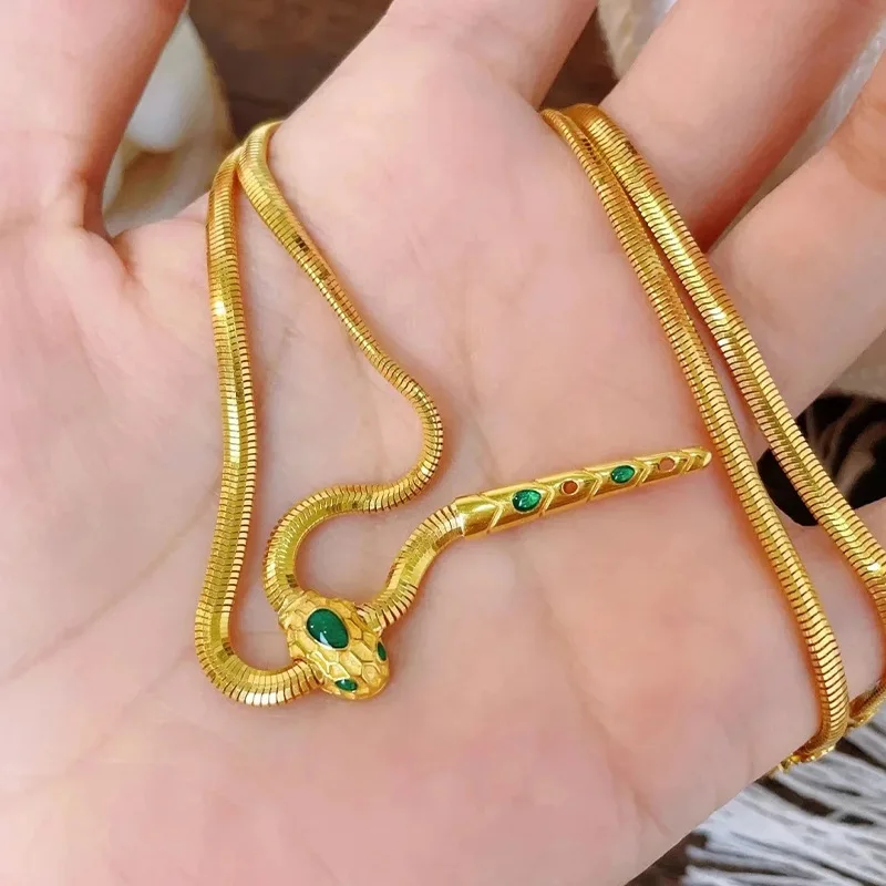 

Little Green Snake Pendant Women's 24K Gold AU999 - Exquisite gold little snake, Chinese style charm, for eye-catching dating
