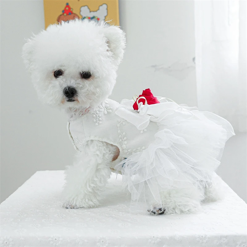 Romantic Corolla Wedding Dress for Female Puppy Spring Summer White Veil York Dog Clothing Fancy Red Rose Decorate Cats Skirt