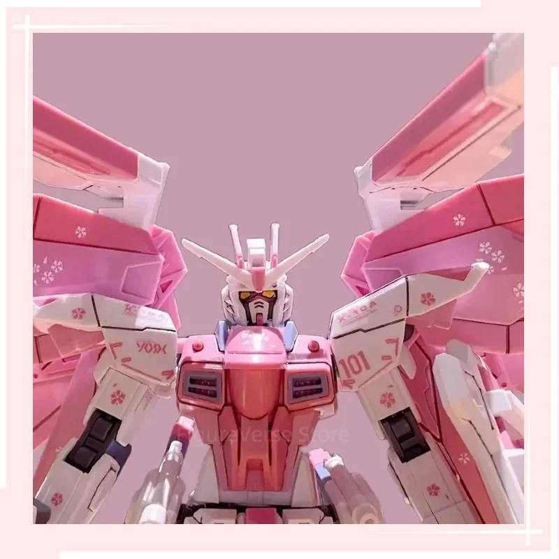 

【Ready Stock】New Freshman Freedom Zgmf-X10a 1/144 Mecha Assembly Model Action Doll Cherry Blossom Color Scheme Toy Gift
