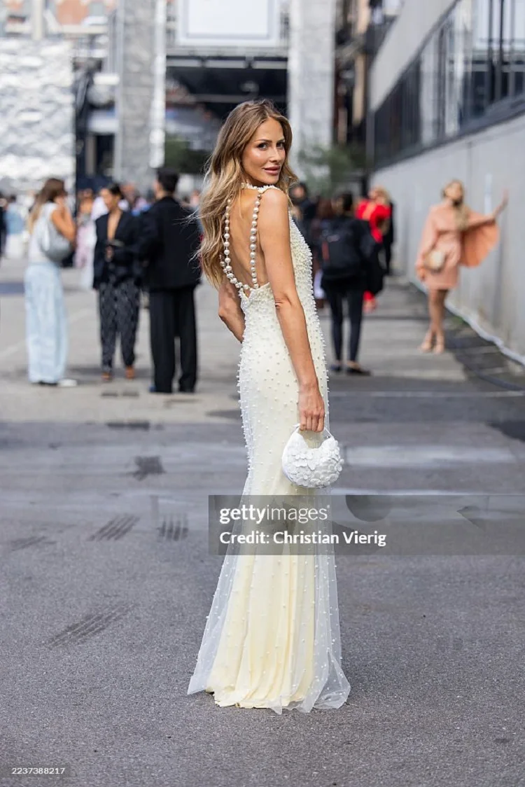 Women's Sexy Beaded Sleeveless O-Neck White Dress Loose Fit for Party Bar Nightclub Stage Performance 2026 New Costume