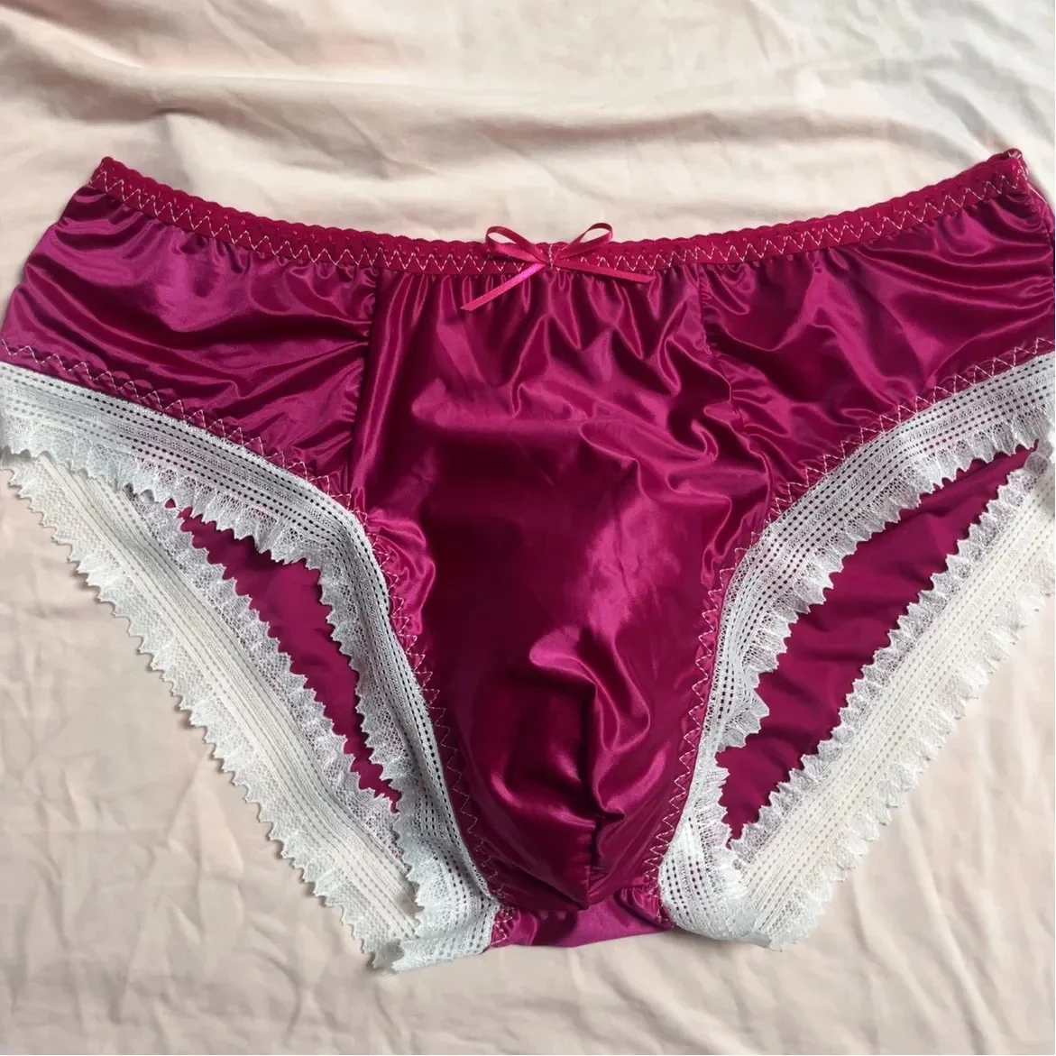

Underwear Men's Ice Silk triangle Briefs Light Luxury Satin Lace Edge Men's Summer Thin Panties