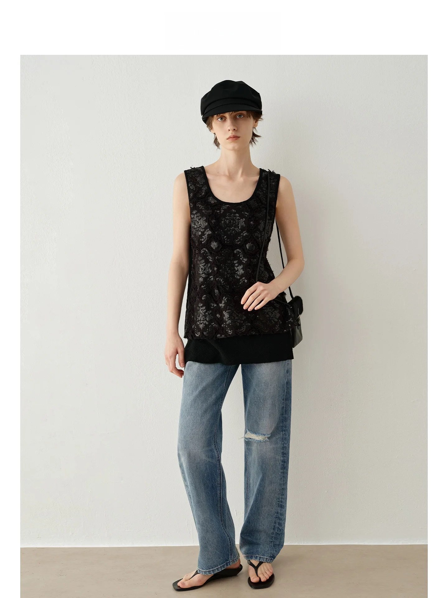 

Жилет Mincollection с круглым вырезом, вышивкой пайетками, женский, повседневный, из хлопка и полиэстера, двухслойный, с яркими пайетками