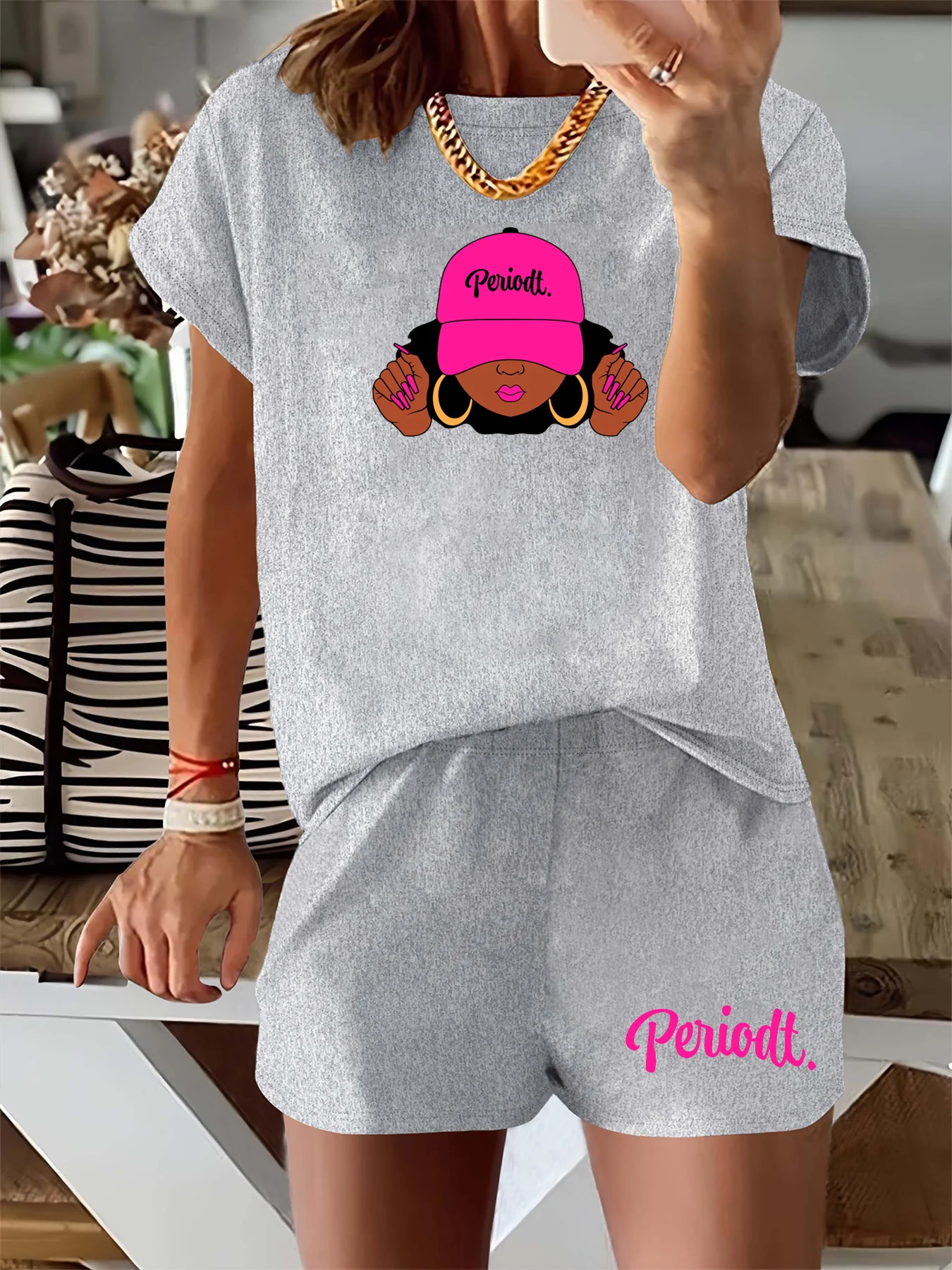 

Women's summer casual fashion creative pattern printed loose round neck short sleeved T-shirt+loose shorts two-piece set