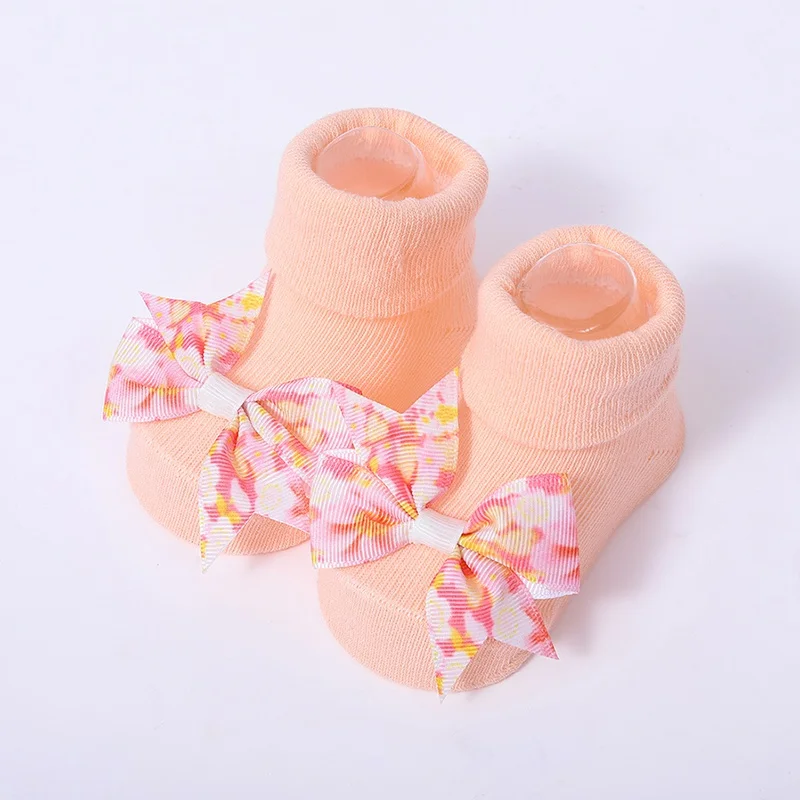 Cute and Adorable Baby Girls' Socks with Headband Keep Your Baby's Feet Warm and Safe with These Non-Skid Socks 0-12  months