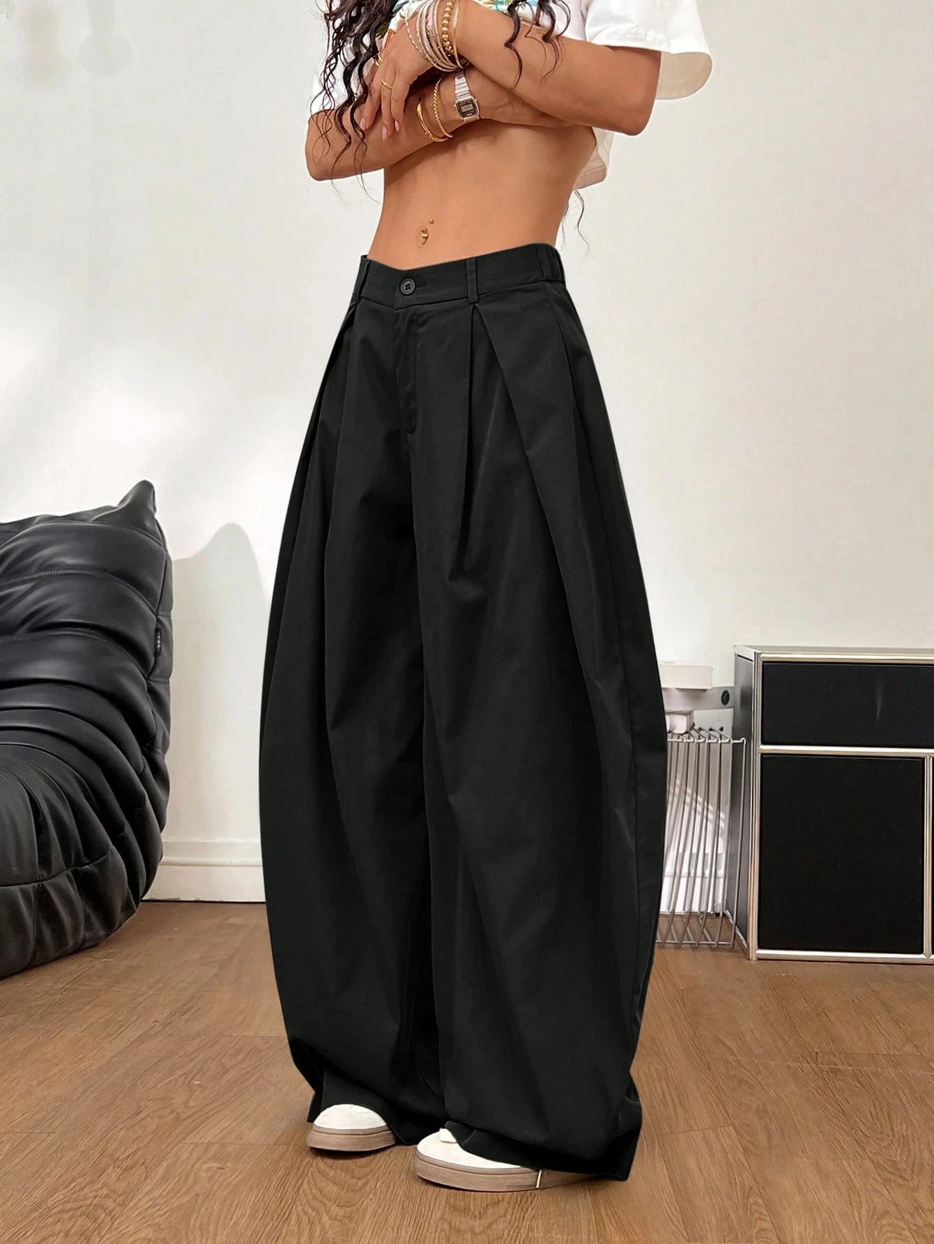 Women's Black High Waist Pleated Wide Leg Balloon Pants, Loose Draped Street Style Casual Workwear Trousers