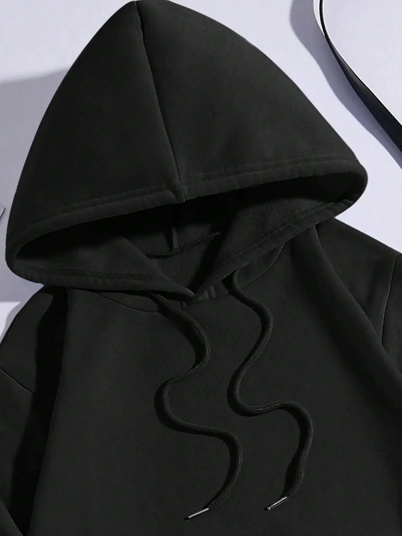 في عام 2025، ستكون بلوزات برسومات شعار Harajuku Casual Everlast عبارة عن ملابس رياضية شتوية كلاسيكية وشعبية للرجال