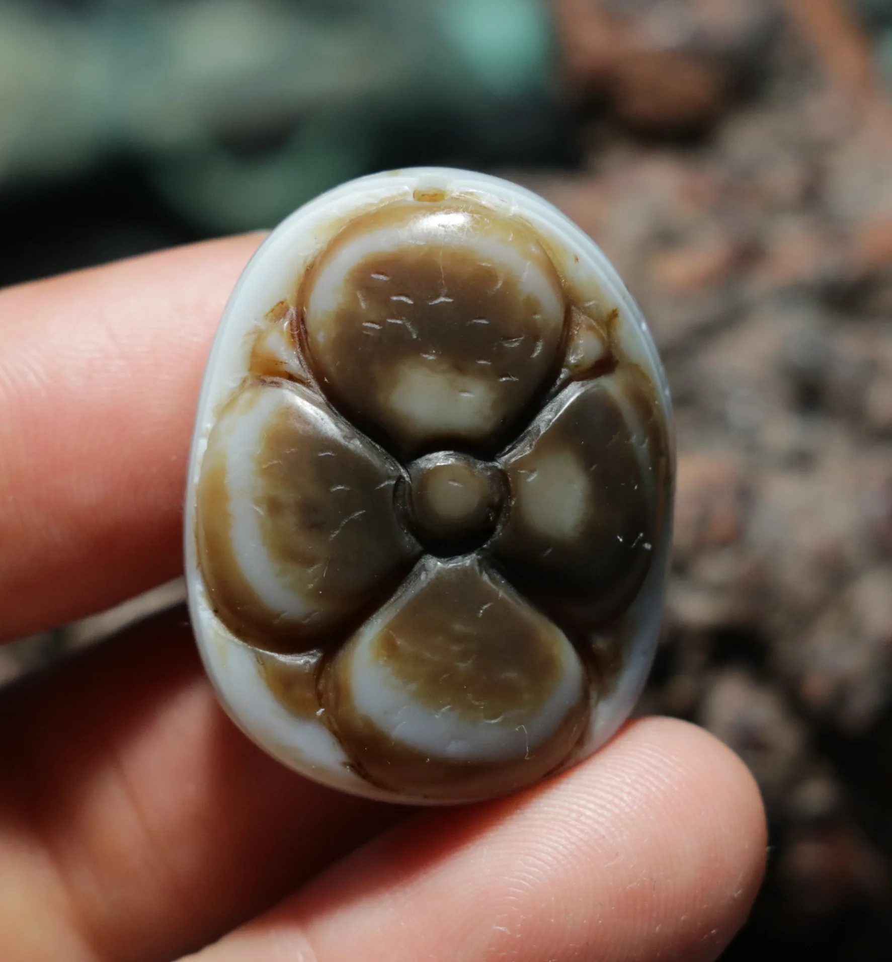 

Magic Energy Tibetan Old Agate Natural Sculptural Flower Heaven Eye Goat Eye dZi Bead Totem Elegant Beauty Pendant A Timestown