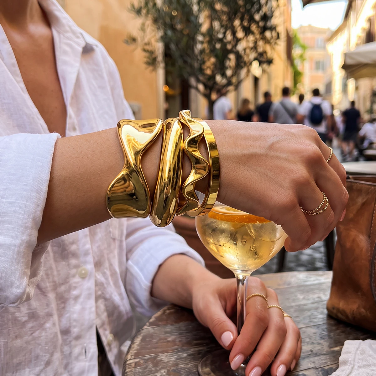 4pcs Vintage Exaggerated Old Coin Style Resin Gold Color Bangle Bracelet Set For Women Boho Daily Party Wear Jewelry Gifts New