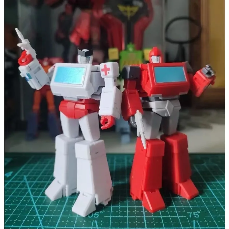 MS-TOYS Small Scale Transformation Toys MS-B44EX Ironhide Fine Coated MS-B45 Ratchet Ambulance Version Action Figure Robot Model