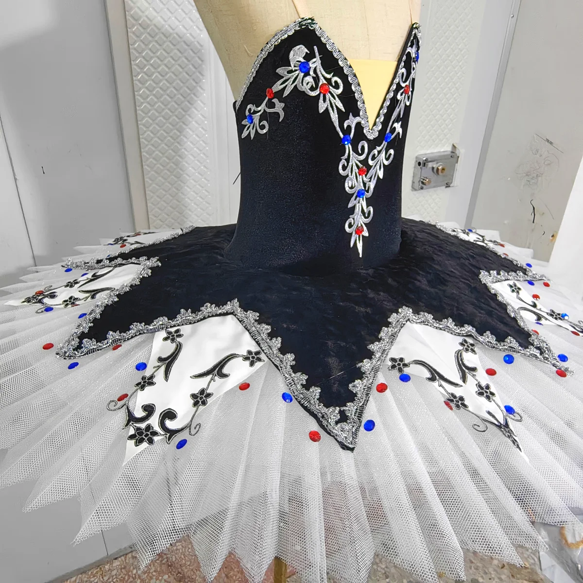New Arrived Children's Ballet Tutu Skirt Costumes White Swan  Performance Clothing Leotards for Girls