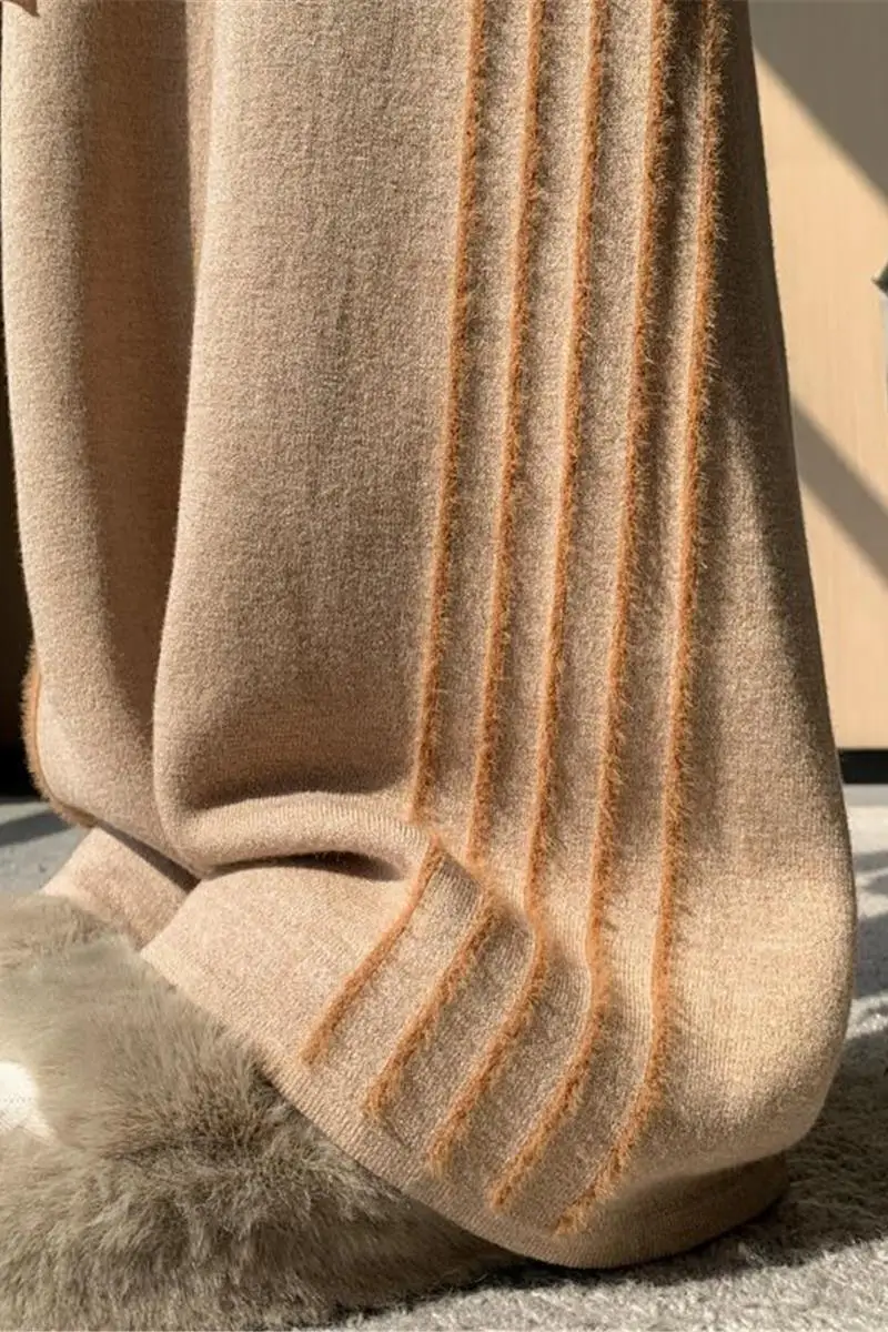 

Warm thickened knitted wide-leg pants for women new style for winter 2025 draping straight-leg floor-length casual pants XT1667