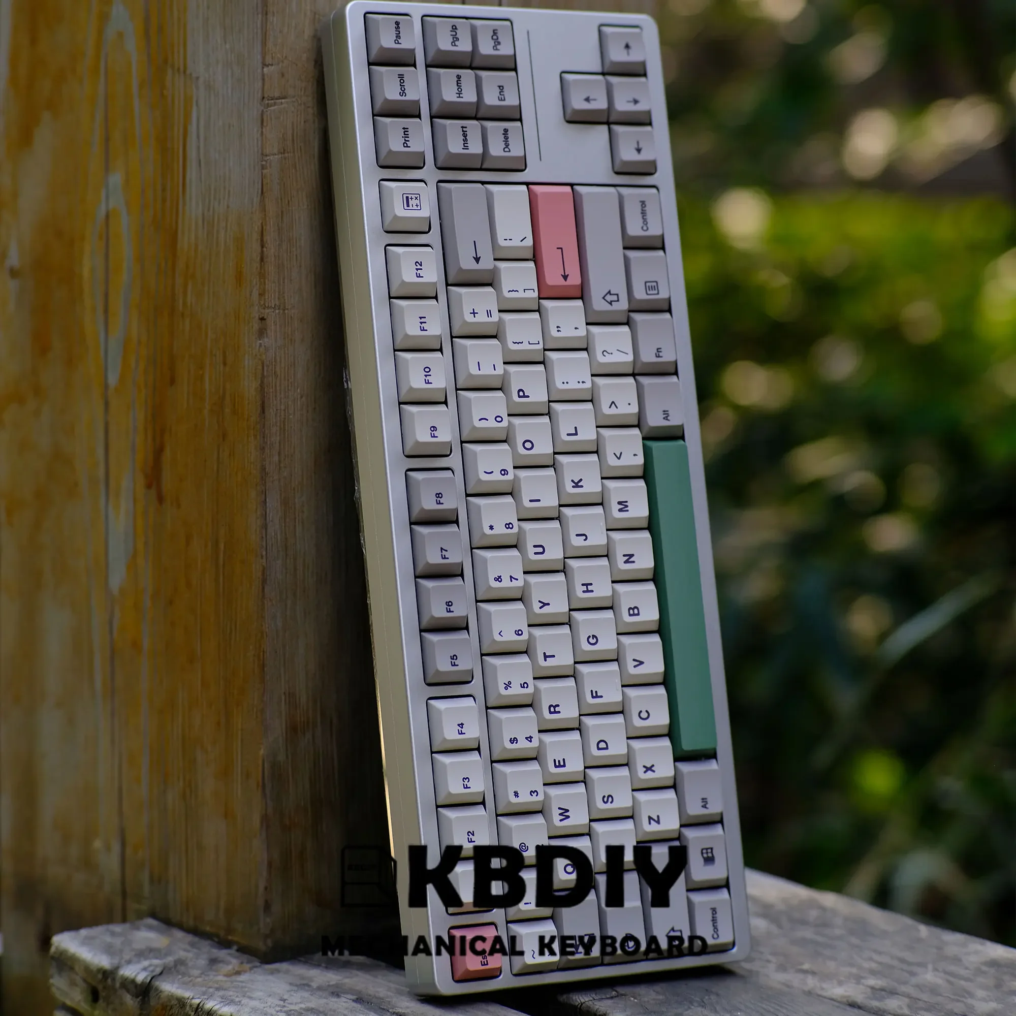 GMK 9009 Retro Cherry Profile Keycap 134 Keys/Set  Mechanical Keyboard DIY Custom PBT DYE-SUB 61 60 Bakclit ISO Keycaps