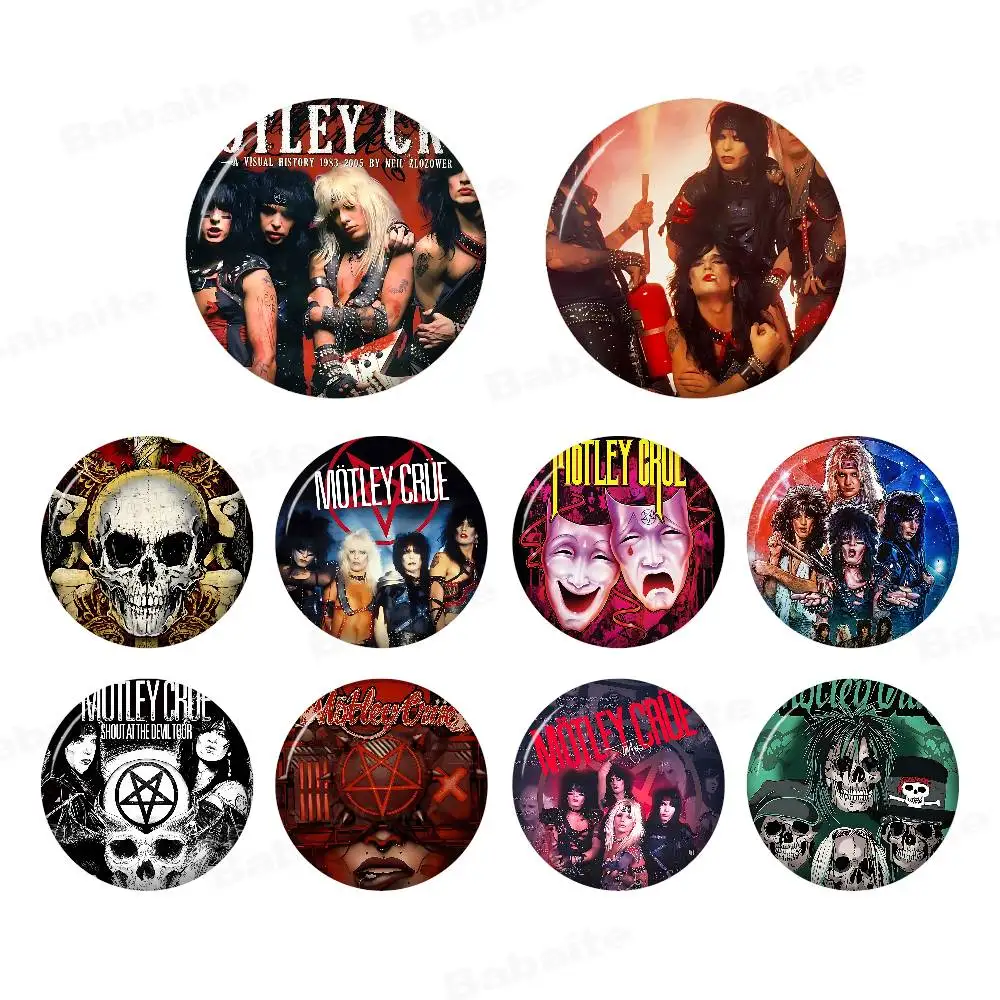 Gorgeous Rock M-motley C-crues Band Creative Pins Funny Faces Round Snap-in Brooch Badge Backpack Hat Accessories Jewelry Gifts
