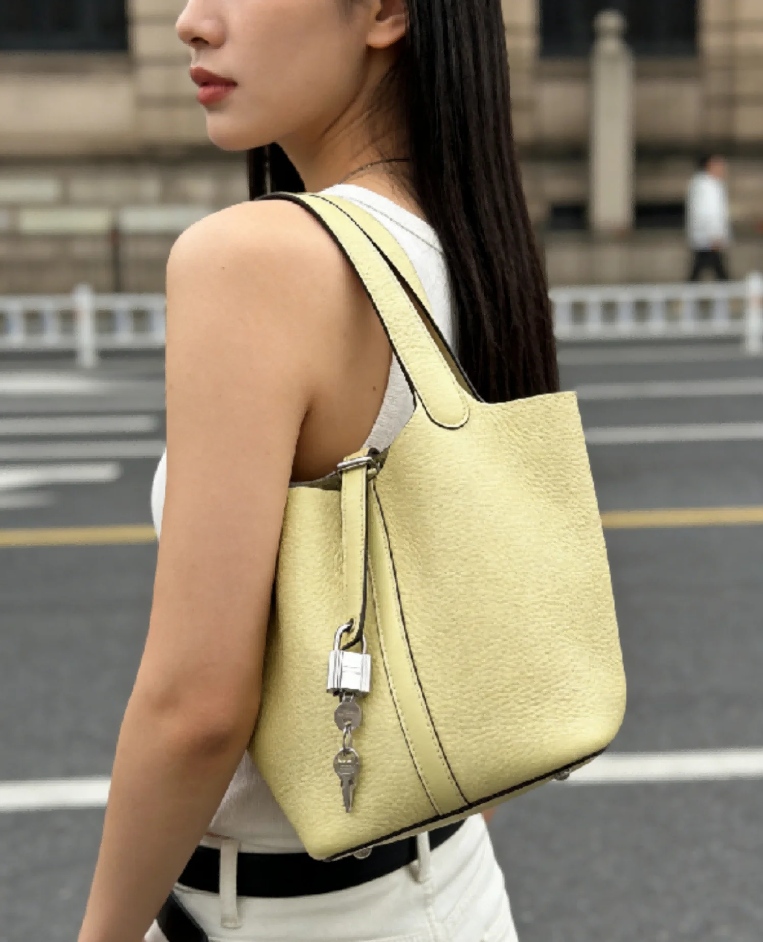 

Желтая сумка-тоут оверсайз, повседневная сумка через плечо, легкая сумка для ежедневного использования с лаконичным дизайном для весны