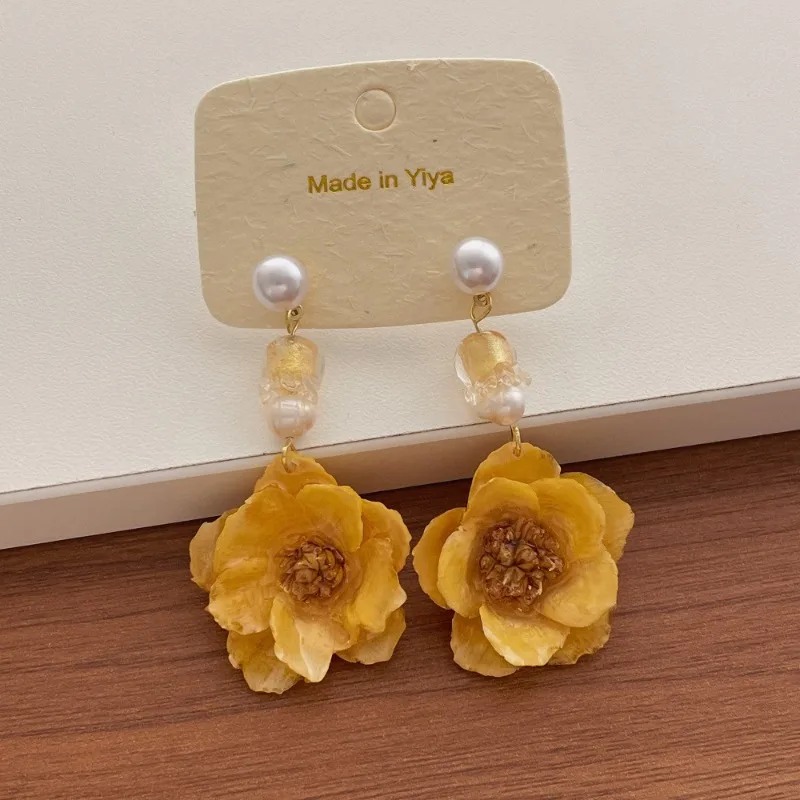 Minar Cute Romantic Yellow Green Color Real Dye Flower Simulated Pearl Hanging Dangle Earrings for Women Holiday Beach Jewelry