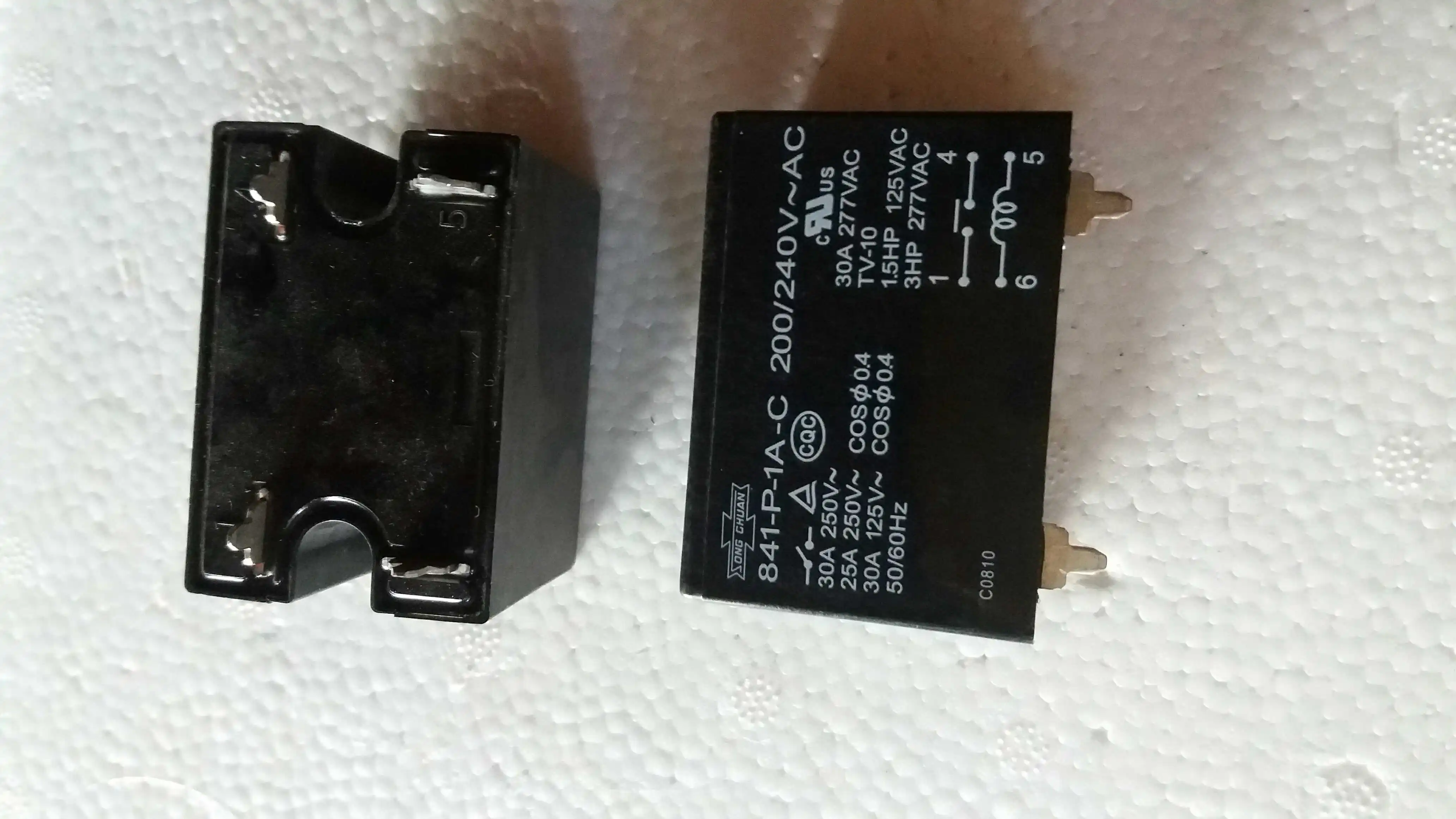 

841-P-1A-C 200/240VAC 10PCS