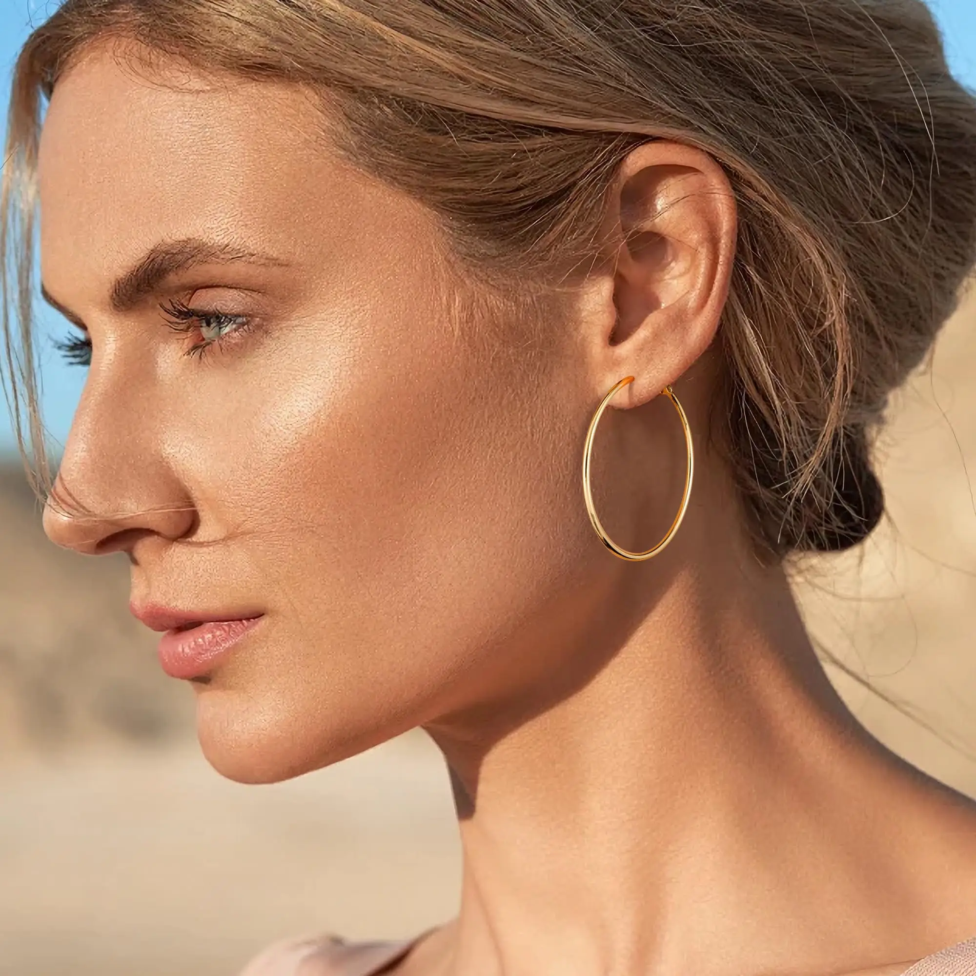 18K Vergoldete Große Creolen Leichtgewichtige Goldene Ohrringe für Frauen 316L Chirurgenstahl-Ohrstecker Leichtgewichtig Hypoallergen – Detail 7