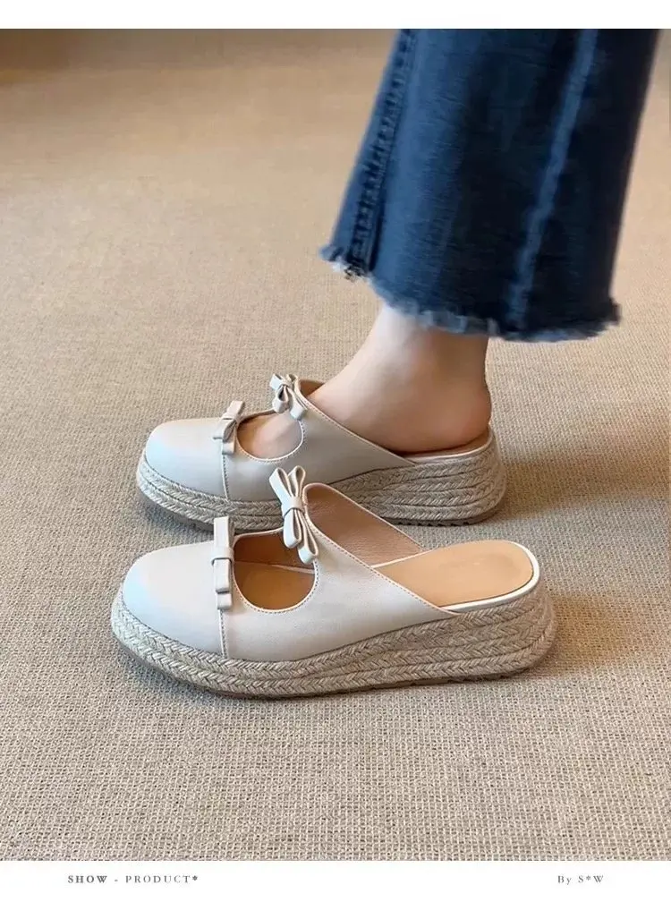 Damen Schleifen-Sandalen mit geschlossener Zehenpartie, Plateau-Espadrille-Keilabsatz, Slipper für den Sommer – Detail 2