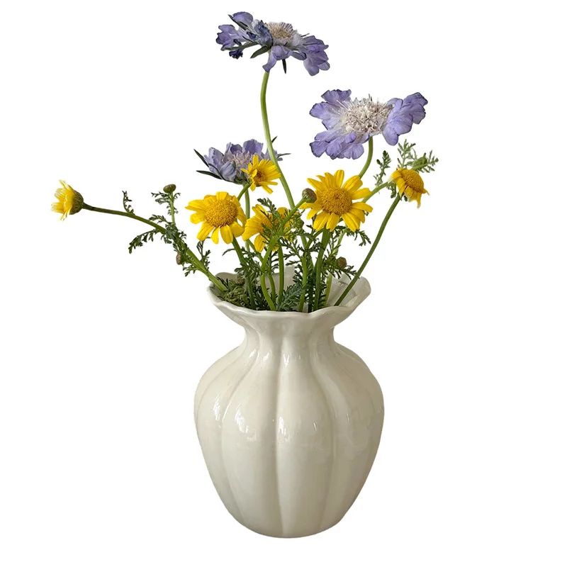 

Light luxury ceramic vase, tabletop flower arrangement ornament, high-end niche cream wind French decorative vase