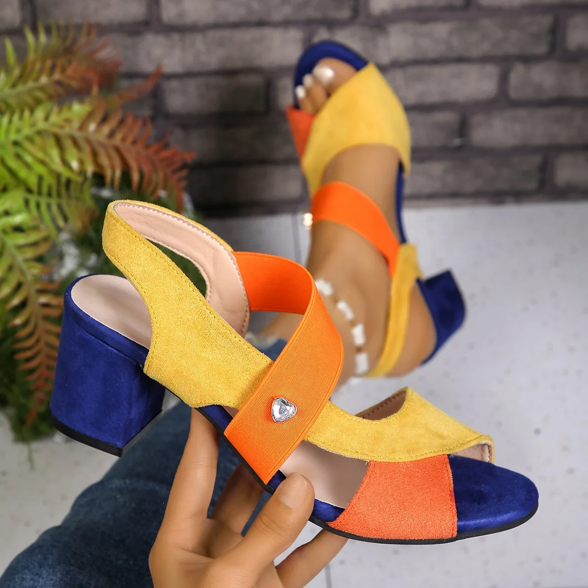 2026 New Shiny Diamond Women's Large Size Sandals Fish Mouth Fairy Style Fashion Mid Heel Sandals Bright Diamond Women's Shoes