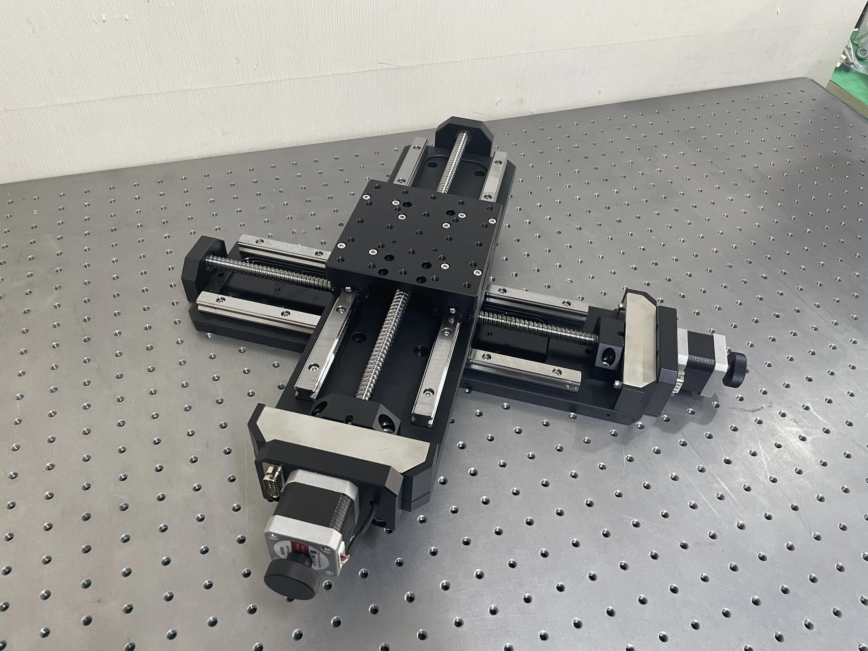 CKD-ET102 OEM 製造 2 軸コンビネーション電動移動ステージ移動範囲 600mmx400mm