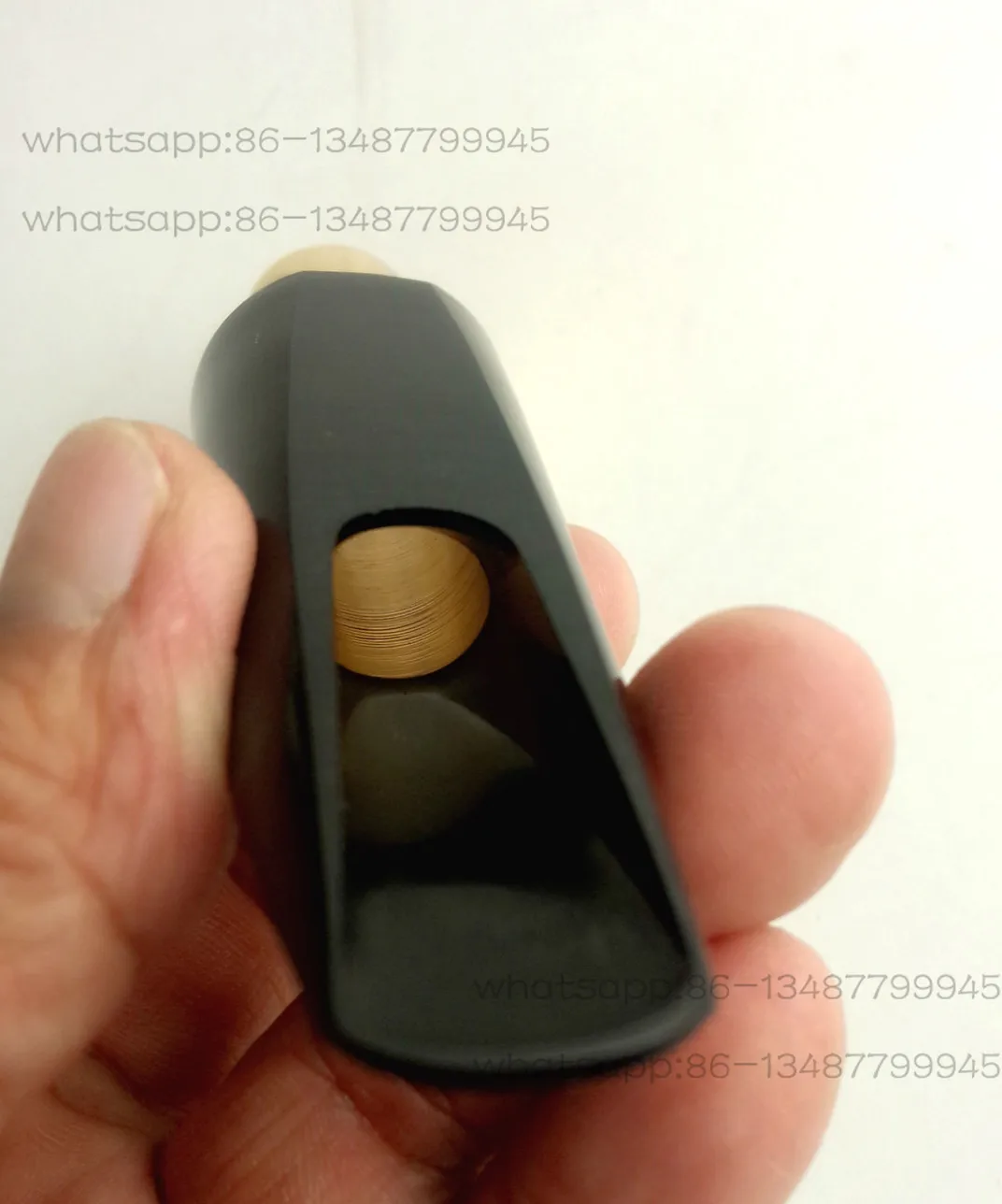 

Полуметаллическая флейта Alto, звуковой смешанный, толстый и полный, легко играть, легко управлять.