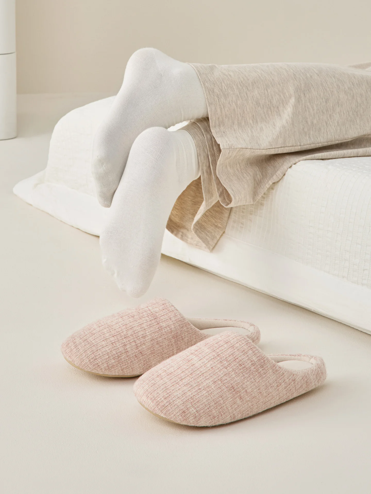 New Winter Lovely Women's Slippers Home Cute Cartoon Cotton Slippers Christmas Deer Non-Slip House Shoes - Image 5