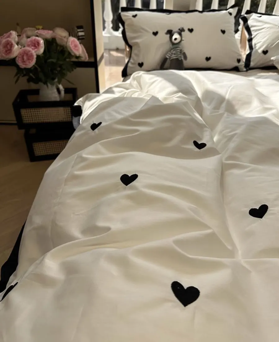 

Fashion sweet embroidery heart black purple bedding set,full queen King cotton home textile bed sheet pillow case duvet cover