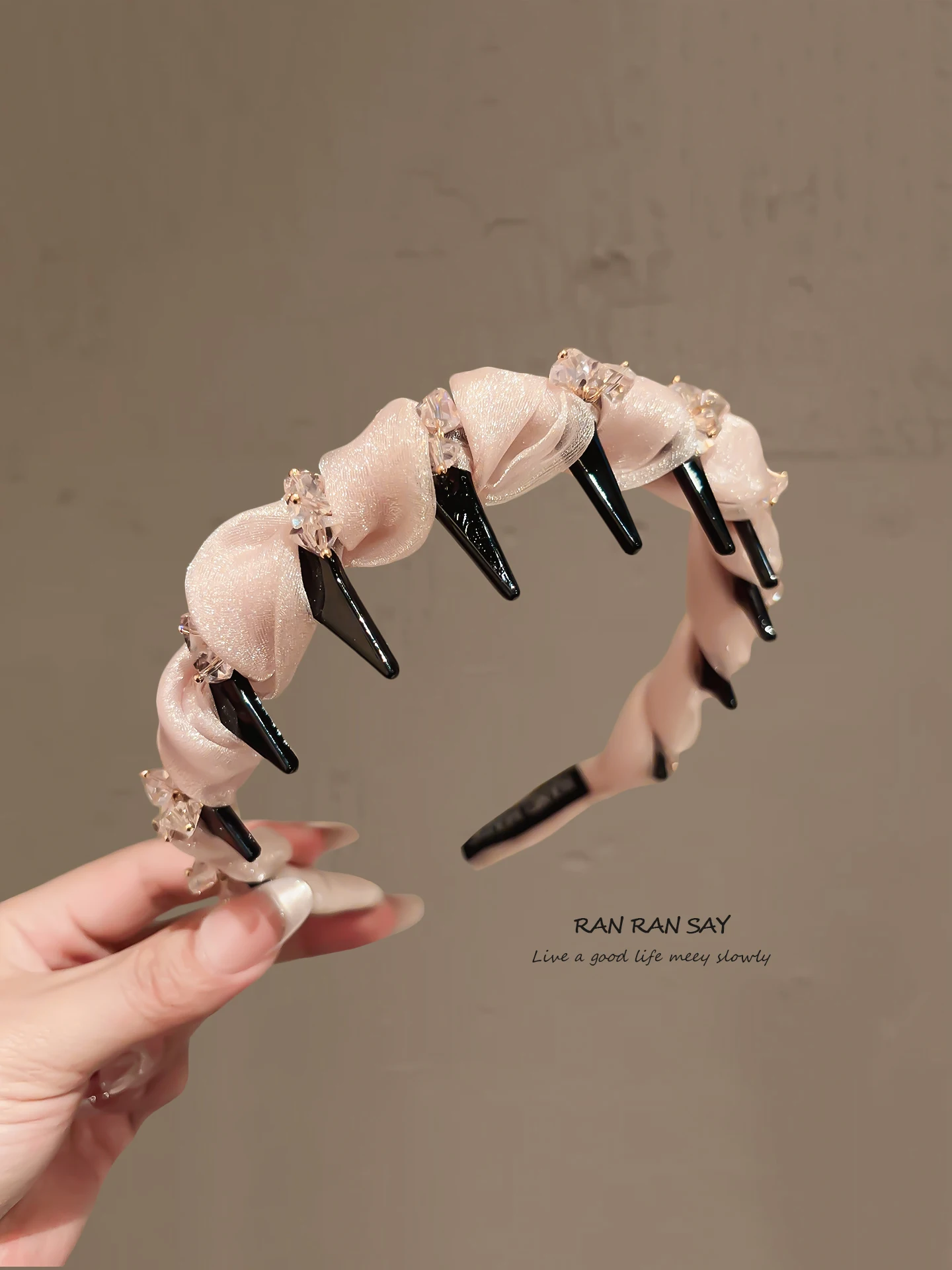 faixa-de-cabelo-feminina-antiderrapante-com-ondas-de-cristal-e-dentes-de-diamante-brilhantes-novo-estilo-moderno-para-fixaca