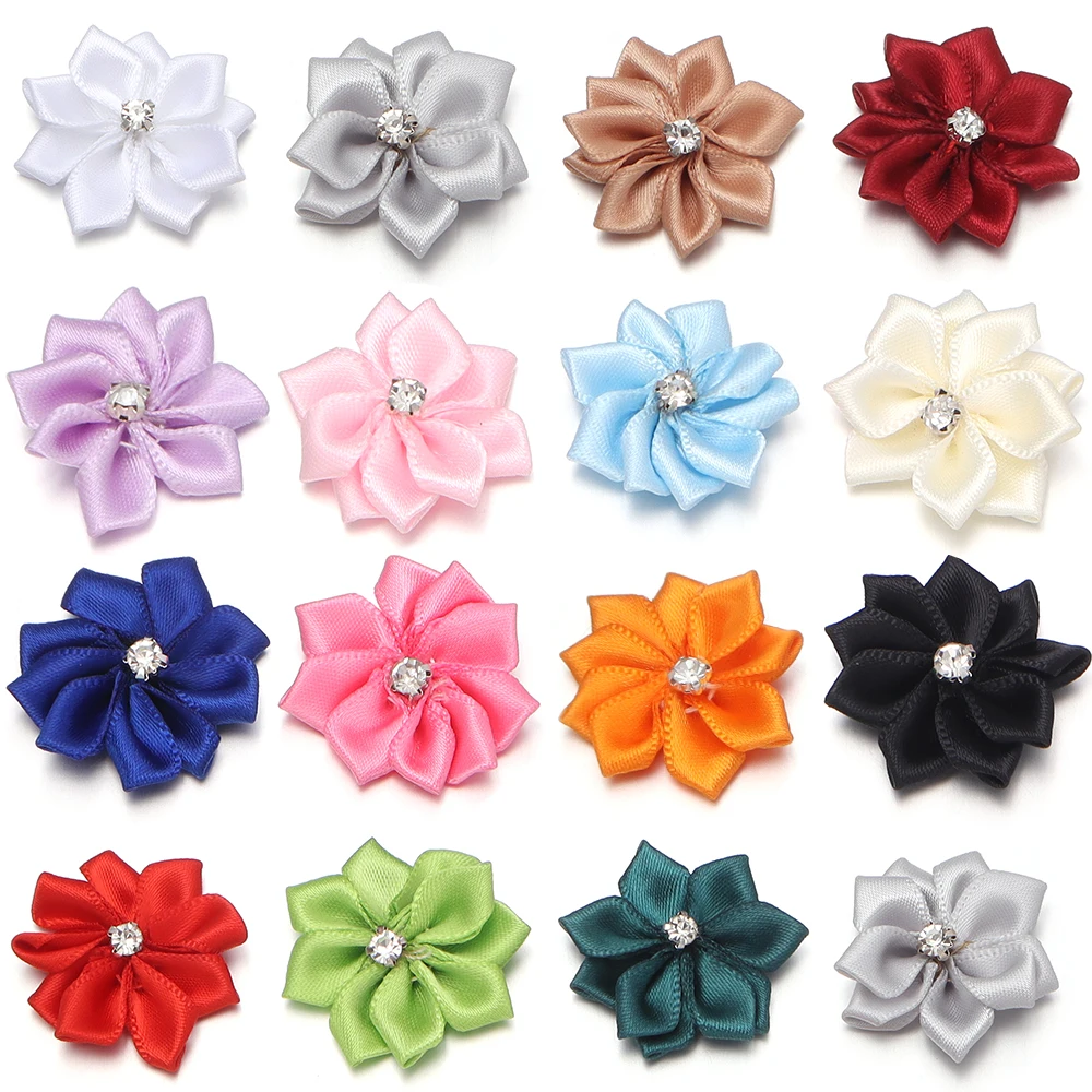10 Stück 30mm 9-Blütenblätter mit eingelegten Strasssteinen, kleine handgefertigte DIY-Satinband-Blumen zur Dekoration von Kleidung für die Herstellung von Hochzeitseinladungen