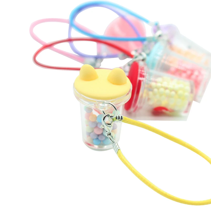 Miniature Adjustable Strap Kettle, Water Cup Modelo, Cute Doll House Decor, Pretend Play Brinquedos, Acessórios para crianças, 1pc