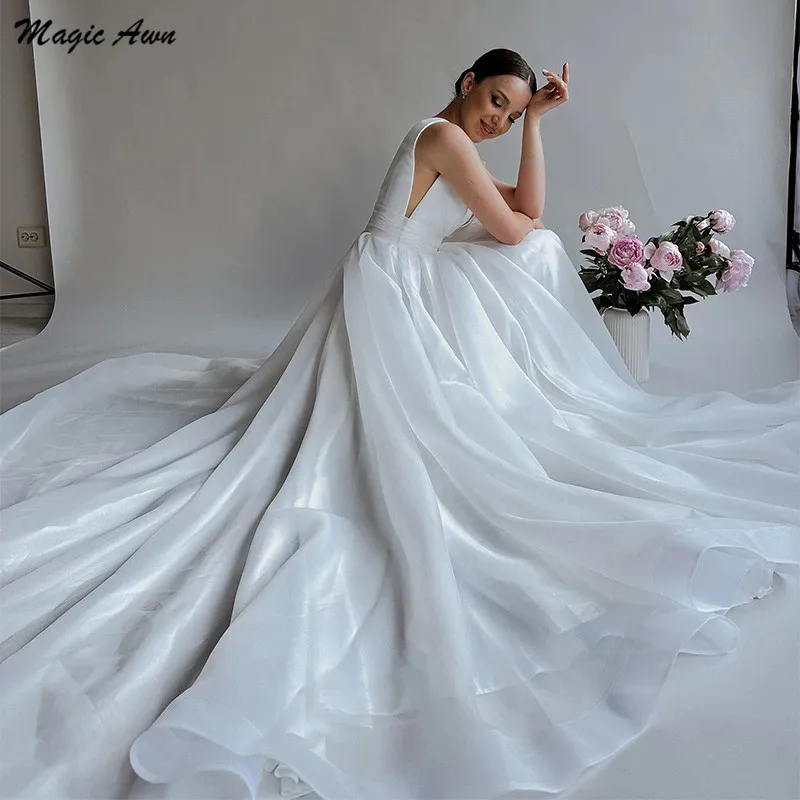 Magic Awn 2023 White Wedding Dresses Deep V-Neck Illusion Organza Boho A-Line Bridal Gowns Zipper Back Simple Robes De Mariage