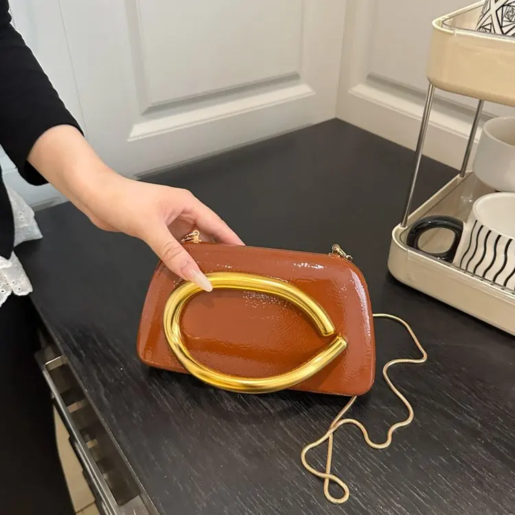 

Niche Evening Clutch Bag, Women's European Chain Underarm Shoulder Purse, Designer Crossbody, Day to Night Tote, Minimalist