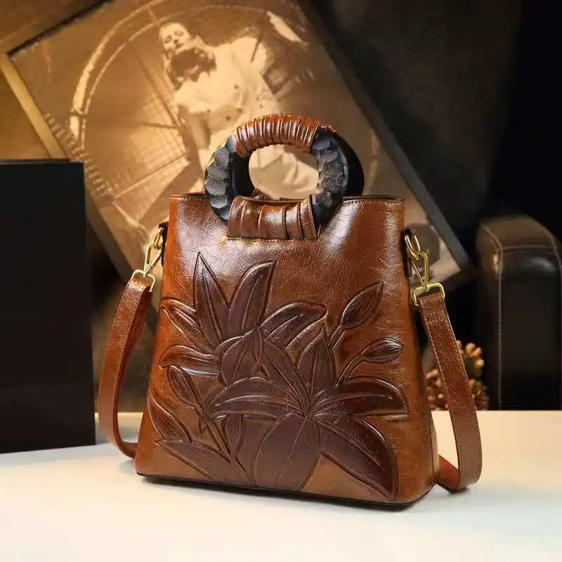 

Модная женская сумка 2026 года в этническом стиле из натуральной кожи: классическая, универсальная, вместительная, элегантная, на одно плечо