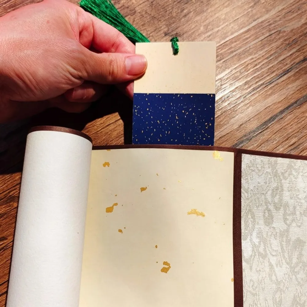 Traditional Chinese Xuan Paper Scroll Gold Flecked Blank Calligraphy Scroll Art Supplies For Ink Painting Writing Stationery