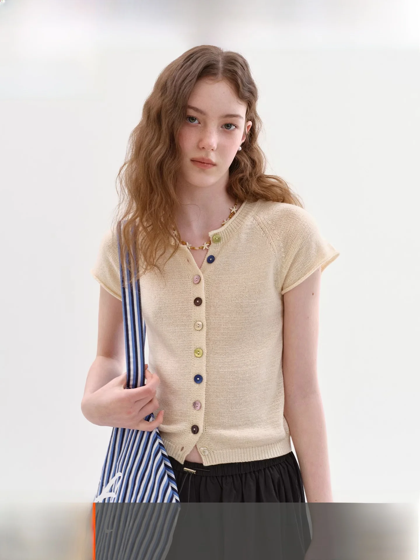 

Fano Spring New Loose Knitted Short Sleeve Women's Top with Cuffed Shoulder Insert Moccasin Color Commute Style Regular Fit