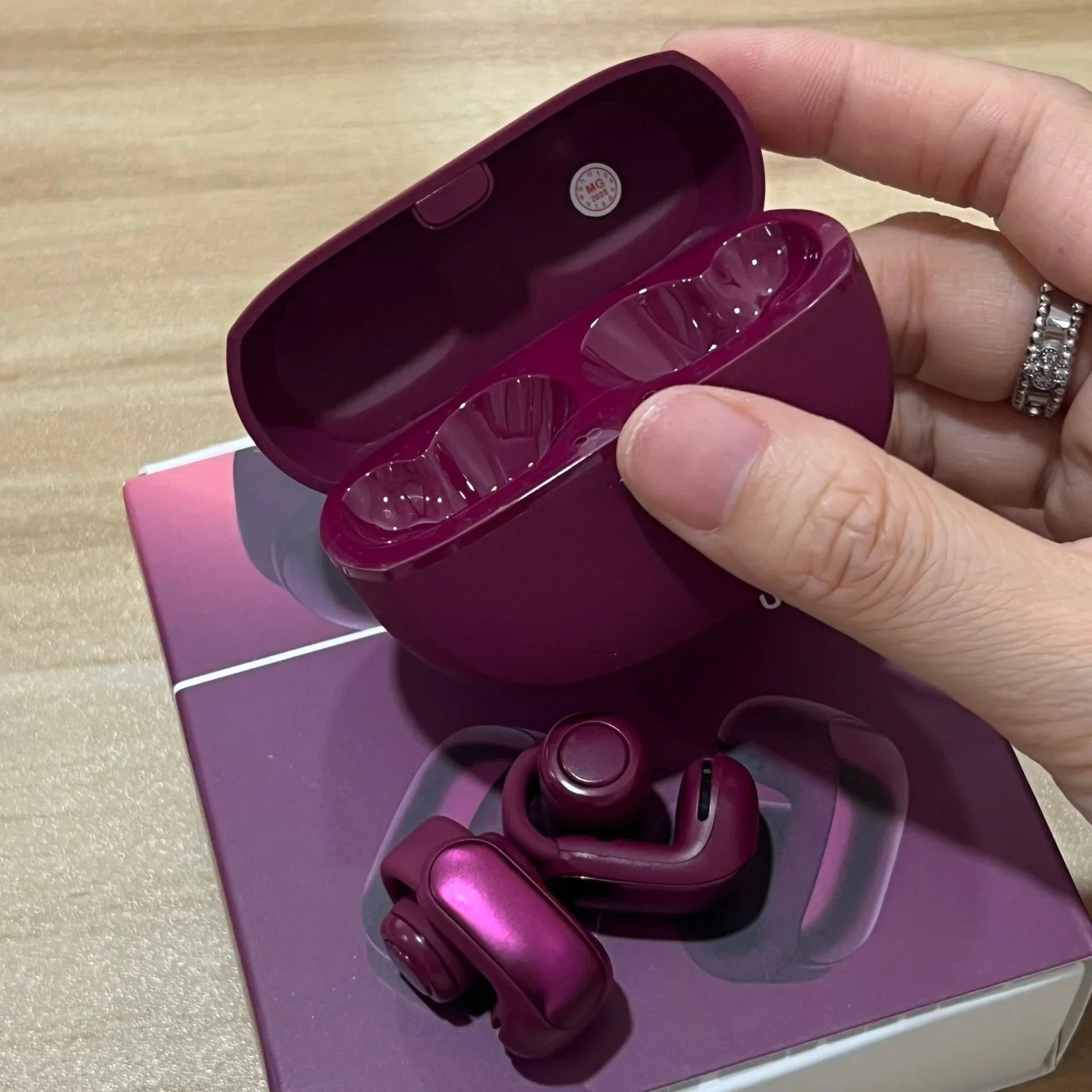 2025 nuevos auriculares Bluetooth abiertos con clip para oreja FORUltra auriculares deportivos de audio espacial FORV12 no se adaptan en la oreja