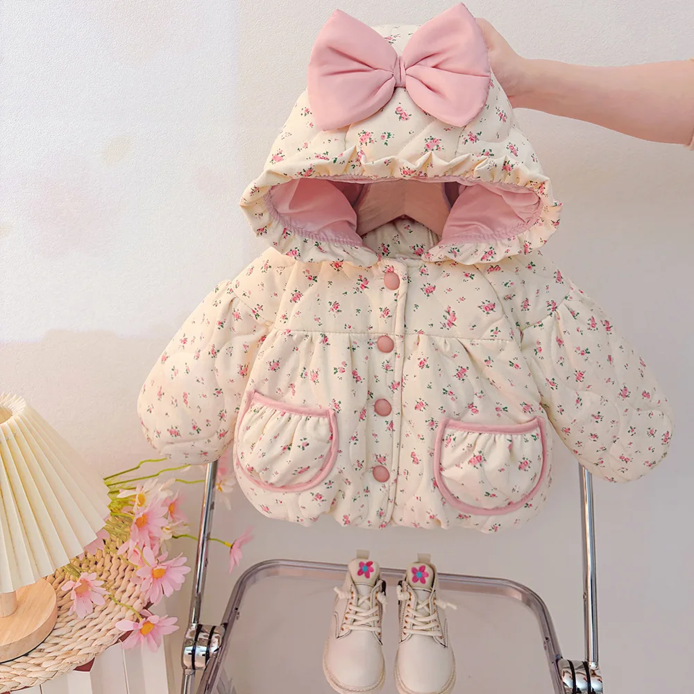 

Зимняя хлопковая куртка для девочек, новая милая детская одежда, однотонная хлопковая куртка для девочек с принтом, сумка с капюшоном и галстуком-бабочкой в подарок