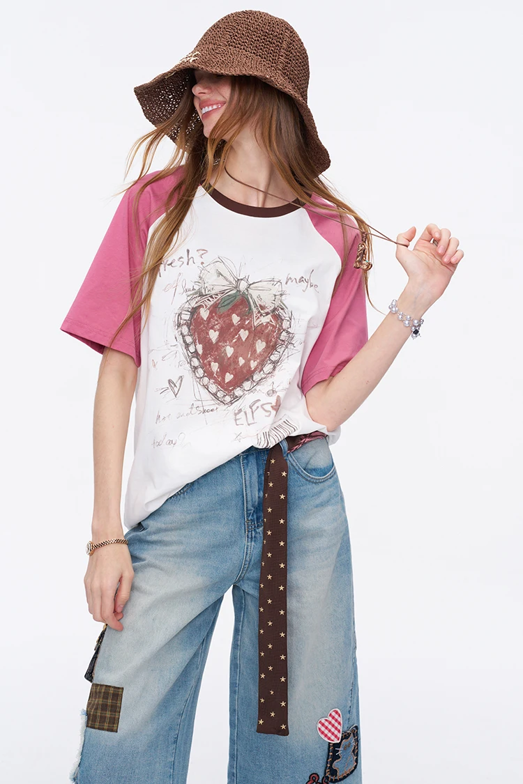 ELFSACK Women's Sweet Short Sleeve Graphic Tee with Cute Print, T-Shirt with Multiple Color Options, Loose Casual Autumn Top