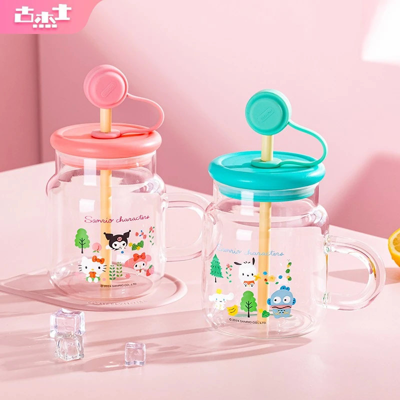 Sanrio 850 ml Strohbecher, hohes Borosilikatglas, hitzebeständige Wasserbecher mit Griff, niedliches Cartoon-Muster, Kaltgetränk-Saftbecher