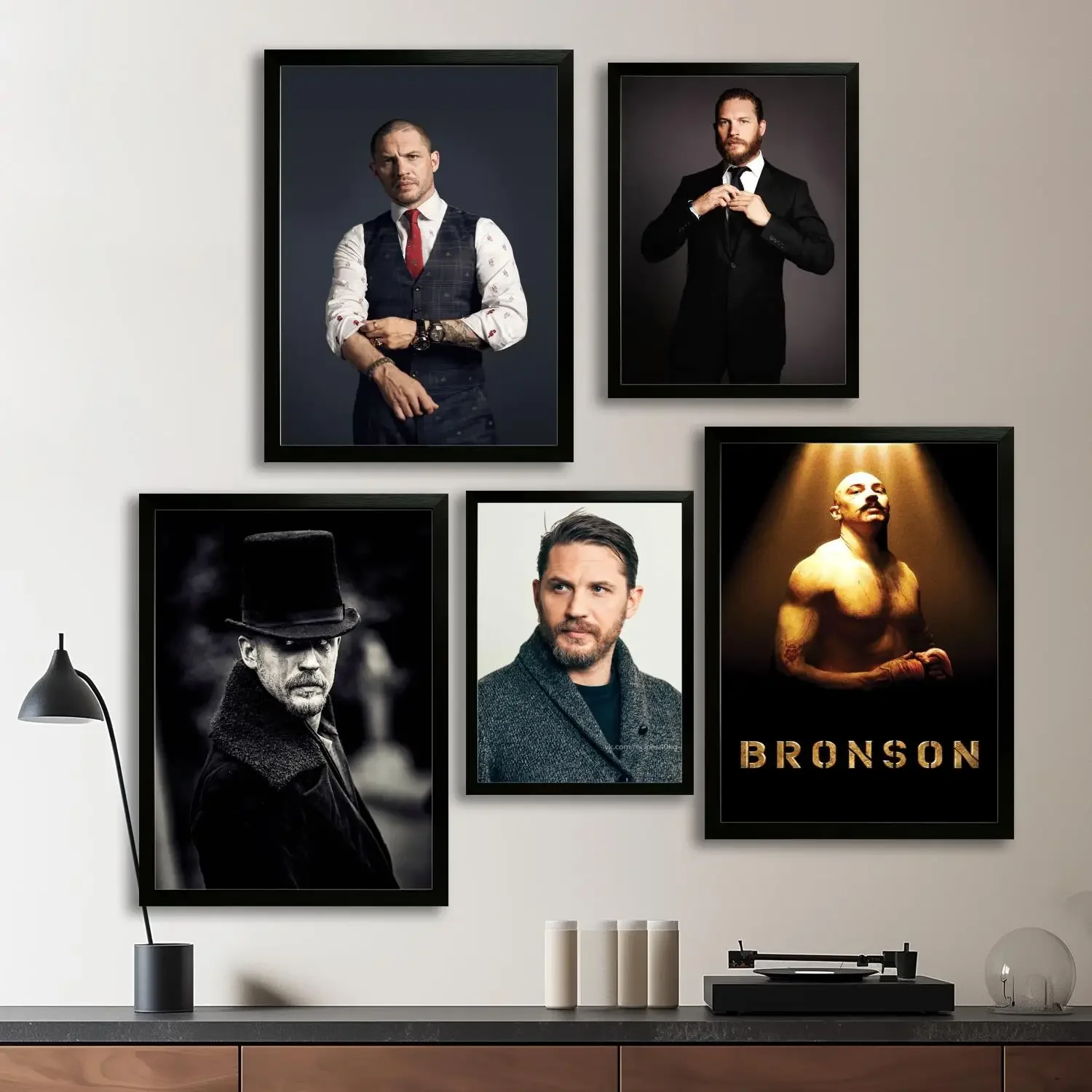 tom hardy actor Canvas Art Poster and Wall Art Picture Print, Modern Family Bedroom Decor Posters,Decorative painting