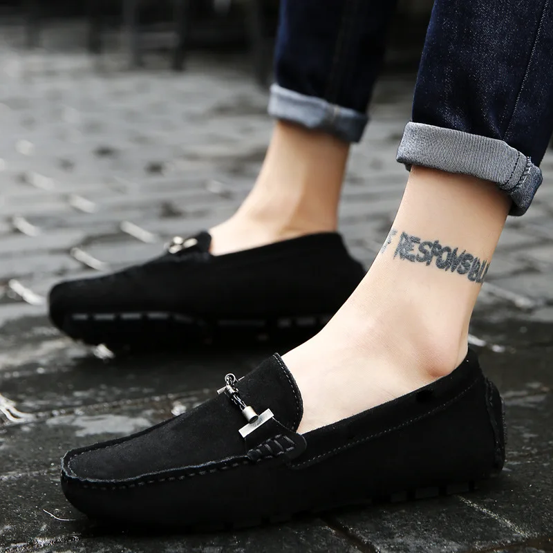 Luxury Men Loafers Slip on Sneakers Casual Boat Shoes New Fashion Male Driving Shoes Soft Moccasins Suede Flat Men Shoes Zapatos