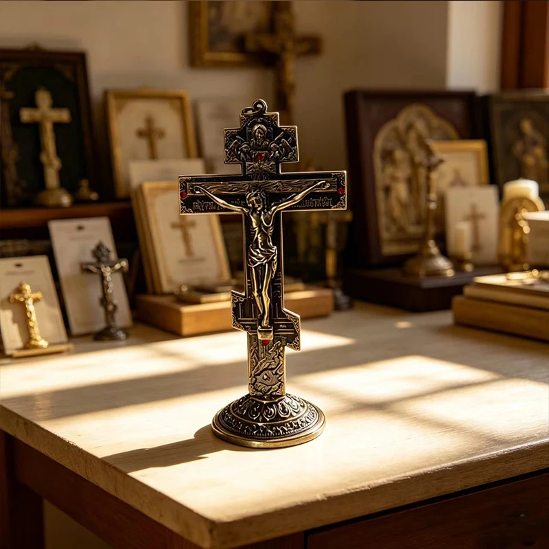 Bronzebeschichtetes Orthodoxes Stehendes Kruzifix mit Relief-Ikonen & Roten Strasssteinen für Katholische Christliche Heimaltar-Gebetsraum-Dekoration – Detail 2