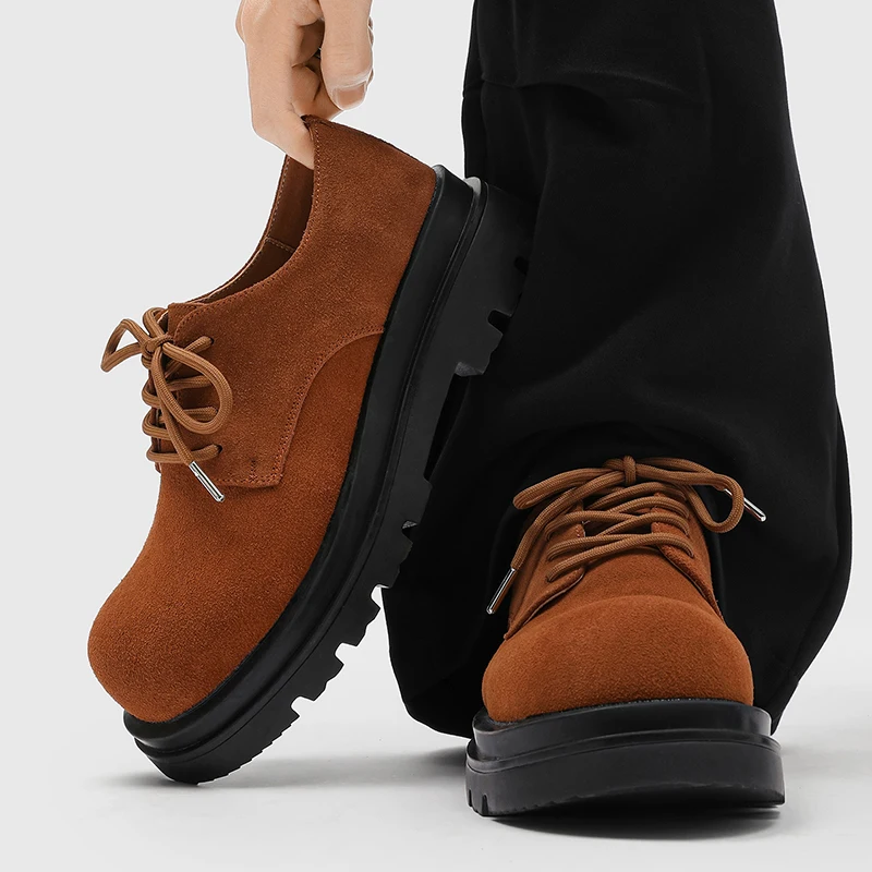 

2026 New Mens Chunky Derby Work Boots Retro Lace-Up Suede Shoes Thick Sole Breathable Low-Top Industrial Casual Footwear for Men