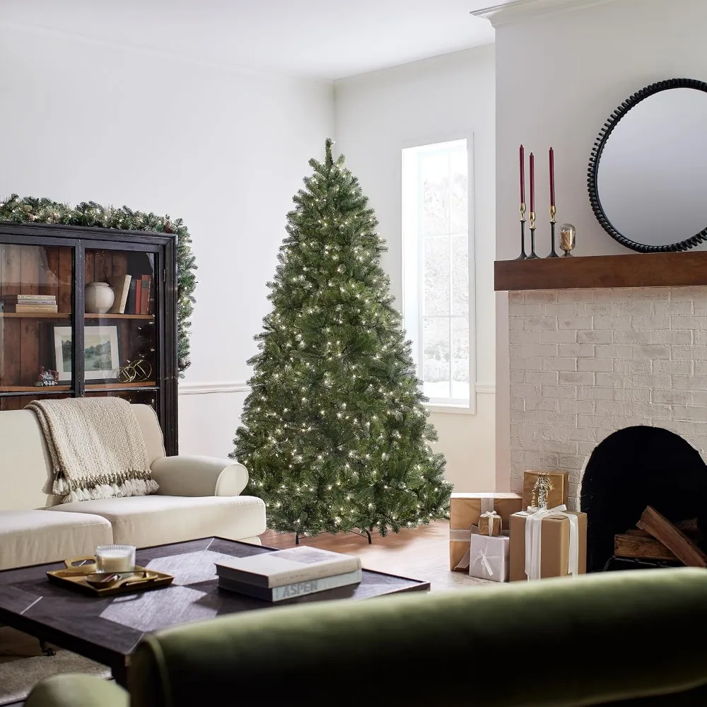 Vor beleuchtete "fühlen sich echt" künstliche voll herunter gepeitschte Weihnachts baum, grün, Douglasie, weiße Lichter, einschl ießlich Weihnachten Halloween