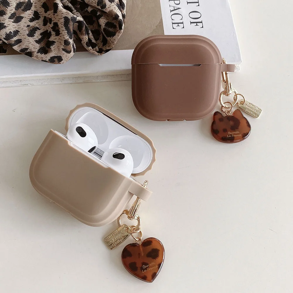 Silicone Earphone Case with Leopard Heart Cat Keyring For AirPods 1 2 3 Pro 2 Pro2 4 ANC Milk Tea Color Headset Protective Cover