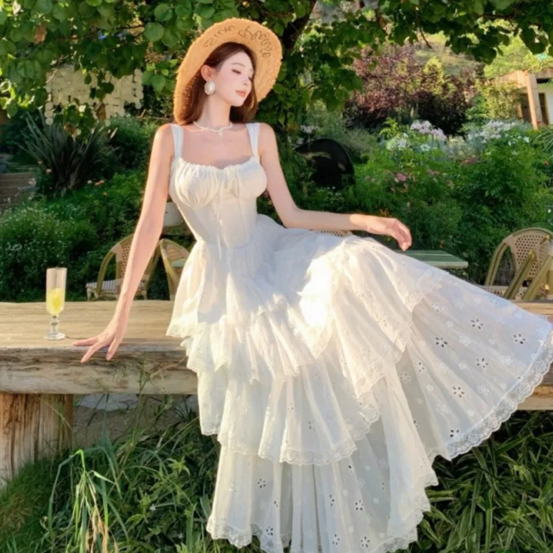 

2025 романтическое праздничное повседневное французское праздничное платье в богемном стиле, кружевное темпераментное платье, белое длинное платье на подтяжках с талией
