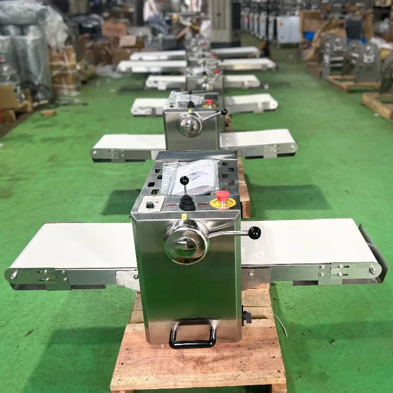 Pastry Dough Sheeter Laminator Flatter Sheeter High Quality Electric Power Pizza Table Top 1-35 mm Dough Sheeter
