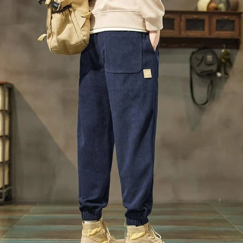 Pantaloni della tuta da uomo con tasche Pantaloni di velluto a coste per giovani studenti Pantaloni sportivi da uomo eleganti Y2k coreani casual di alta qualità
