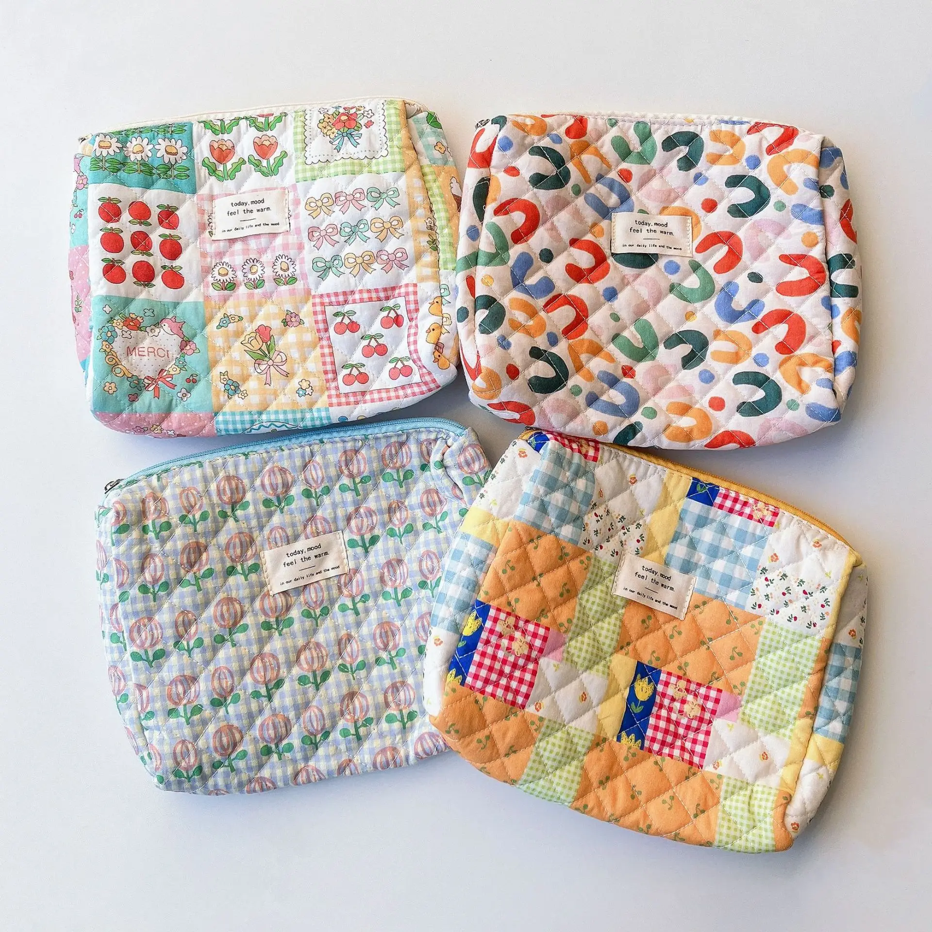 

YIFAN Floral Storage Large Capacity Makeup Bag, Personal Things Holder, Quilted Cotton Small Cosmetic Organizer Female Cloth